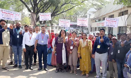 सफाई कर्मियों ने मतदान का संकल्प लेकर लोकतंत्र को मजबूत करने का संदेश दिया