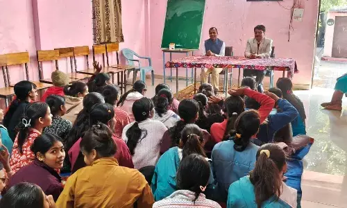 शासकीय बालिका छात्रावास में लगाया विधिक साक्षरता शिविर शासकीय बालिका छात्रावास में लगाया विधिक साक्षरता शिविर