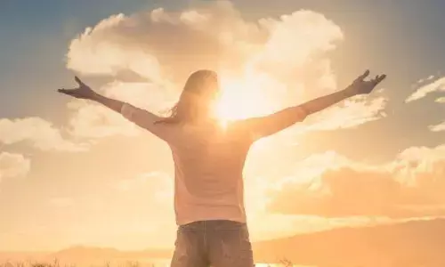 घर में रहते हुए भी मन को तरोताजा रखने के आसान तरीके, पूरा दिन बीतेगा अच्छा