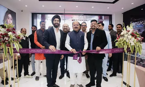 मध्य प्रदेश के विधायक भगवानदास सबनानी ने भोपाल में लाईमलाईट डायमंड्स के पहले स्टोर का उद्घाटन किया