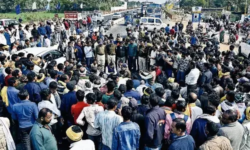 हाईवे पर 5 घंटे चकाजाम, मृतकों की संख्या हुई पांच