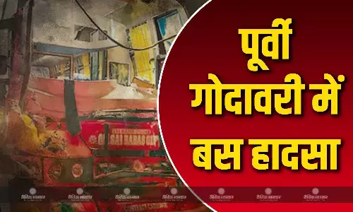 109 छात्रों को ले जा रही 3 बसें आपस में भिड़ीं, 20 घायल, कैसे हुआ राजमुंदरी नेशनल हाईवे पर बड़ा हादसा?
