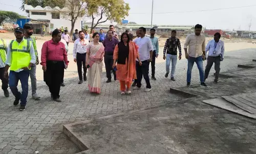 जल्द से जल्द चार्जिग स्टेशन को बिजली उपलब्ध कराने के निर्देश