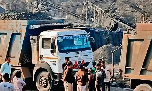 अवैध रूप से सरकारी जमीन पर एम सैंड व गिट्टी का किया स्टॉक, सवा तीन करोड़ रुपए पेनाल्टी