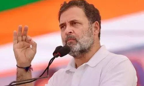 गणतंत्र दिवस परेड के दौरान राहुल गांधी को पीछे की पंक्ति में बिठाने पर विवाद, कांग्रेस नेता ने उठाए सवाल, कहा - आगे क्यों...