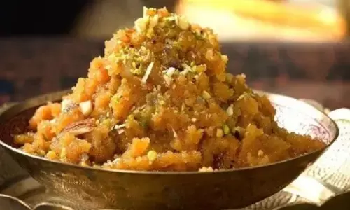 1/2 कप घी से बनाएं मुंह में घुल जाने वाला स्वादिष्ट मूंग दाल हलवा, रेसिपी बेहद आसान