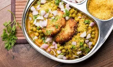 कुछ सामग्री का इस्तेमाल कर बनाएं रगड़ा चाट, अब शानदार स्ट्रीट फूड घर पर बनाना बेहद आसान