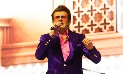 ऐ जाते हुए लम्हों जरा ठहरो...सोनू निगम ने बांधा समां, दर्शक झूम उठे, बोले -वन्स मोर, वन्स मोर