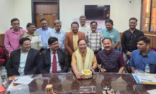 उल्लेखनीय कार्यों के लिए डॉ बोधनकर का सम्मान, कार्यक्रम में बोले - यह उम्र का नहीं, रिश्तों और सेवा का उत्सव