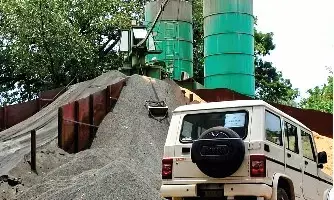 रिहायशी इलाकों में आरएमसी प्लांट से घुट रही हैं सांसें