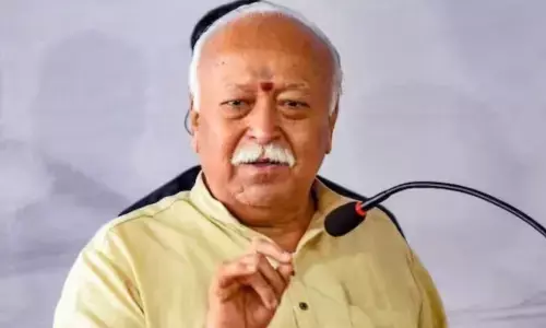 नीति के स्तर पर हम यह कहते हैं कि अंतरराष्ट्रीय... मोहन भागवत ने भारत अमेरिक समझौते पर दी प्रतिक्रिया