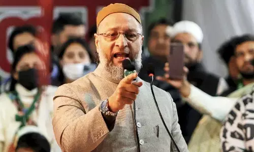 ट्रंप वहां बैठक भारत को धमकी... भारत अमेरिका डील पर ओवैसी ने केंद्र सरकार को घेरा