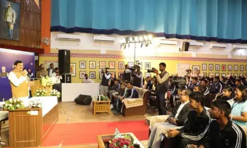 परीक्षा की तैयारी मेहनत से करें, तनाव लेकर नहीं - मुख्यमंत्री डॉ. यादव