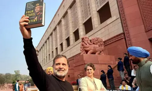 राहुल गांधी के आरोपों पर आया पेंगुइन का जवाब, तो जनरल नरवणे की आई प्रतिक्रिया, जानें किताब लेकर क्या कहा