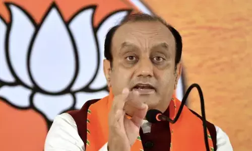 BJP सांसद सुधांशु त्रिवेदी का राहुल गांधी पर तीखा हमला, नरवणे की किताब को लेकर कांग्रेस नेता को देश से माफी मांगने के लिए कहा