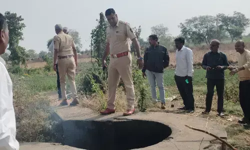 सूखी नहर में मिली जली लाश, पेट्रोल डालकर जलाने की आशंका