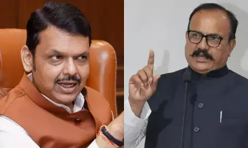 टीपू सुल्तान-शिवाजी महाराज तुलना पर सियासी संग्राम, कई शहरों में कांग्रेस-भाजपा कार्यकर्ता आमने-सामने टीपू सुल्तान-शिवाजी महाराज तुलना पर सियासी संग्राम, कई शहरों में कांग्रेस-भाजपा कार्यकर्ता आमने-सामने