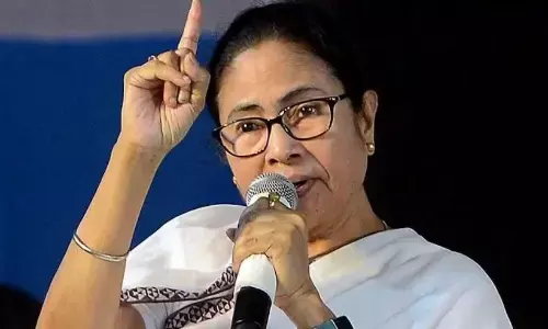 पश्चिम बंगाल की सीएम ममता बनर्जी बोली निर्वाचन आयोग राजनीतिक दल के दबाव में आकर मतदाता सूची में कर रहा हेरफेर