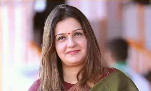 प्रियंका चतुर्वेदी ने कहा - इंडिया एआई समिट-2026 में बिल गेट्स का शामिल होना शर्म की बात