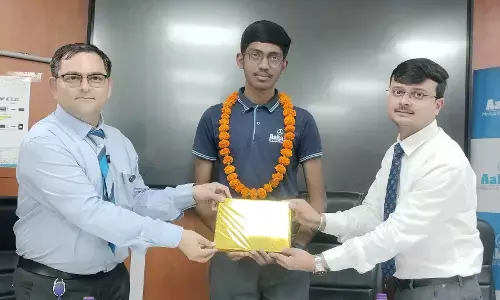 आकाश इंस्टीट्यूट भोपाल के तनिष्क सिंघल बने भोपाल टॉपर