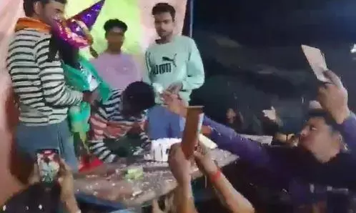 बकरियों का शानदार तरह से मनाया गया जन्मदिन, इंविटेशन और ढोल-नगाड़ों से मेहमानों को किया गया एंटरटेन, वीडियो हो रहा वायरल