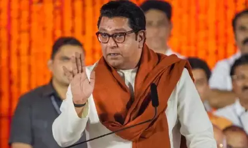 MNS कार्यकर्ताओं की मीटिंग में राज ठाकरे ने महाराष्ट्र को लेकर जताई चिंता, कांग्रेस के शानसकाल पर भी उठाए सवाल