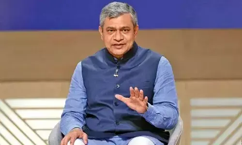 एआई इम्पैक्ट समिट में दिल्ली घोषणापत्र को मिला ऐतिहासिक समर्थन केंद्रीय आईटी मंत्री ने 70 देशों के साइन की पुष्टि, इतने अरब डॉलर का निवेश