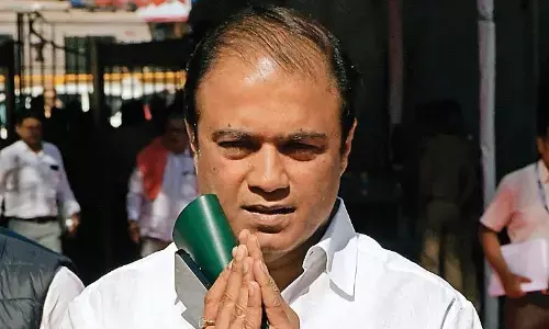 बारहवीं पेपर लीक मामले की होगी जांच, पंकज भोयर ने परीक्षा केंद्र की व्यवस्था का किया निरीक्षण