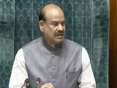 ओम बिरला ने संसदीय मैत्री समूहों के लिए बनाए ग्रुप, शशि थरूर से लेकर ओवैसी तक, पक्ष और विपक्ष के इन सासंदों को किया शामिल ओम बिरला ने संसदीय मैत्री समूहों के लिए बनाए ग्रुप, शशि थरूर से लेकर ओवैसी तक, पक्ष और विपक्ष के इन सासंदों को किया शामिल