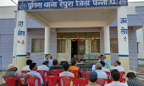 आगामी त्यौहारों को लेकर थाना रैपुरा में शांति समिति की बैठक आयोजित