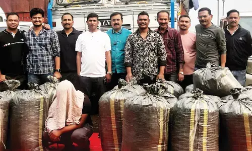 ट्रक से 2.53 करोड़ का गांजा जब्त , ड्राइवर गिरफ्तार