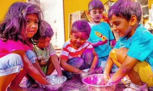 होली खेलने के बाद होती है इचिंग? यहां है बच्चों के लिए सेफ होली सेलिब्रेशन टिप्स