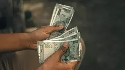 ग्रामसेवक 10 हजार रुपये की रिश्वत लेते रंगेहाथ गिरफ्तार, एसीबी की टीवी सेंटर परिसर में कार्रवाई