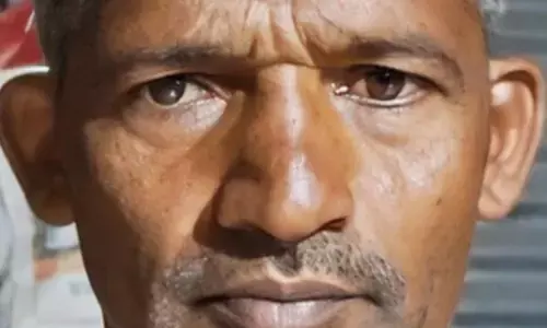 ट्रक के अचानक ब्रेक लगे और पीछे से आ टकराई बाइक - दो दर्दनाक मौत, ड्यूटी खत्म कर लौट रहे थे घर