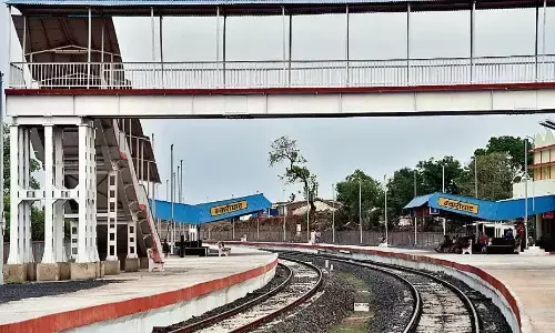 गढ़ा, ग्वारीघाट स्टेशन हैं तो जबलपुर में..पर कंट्रोल कहीं और