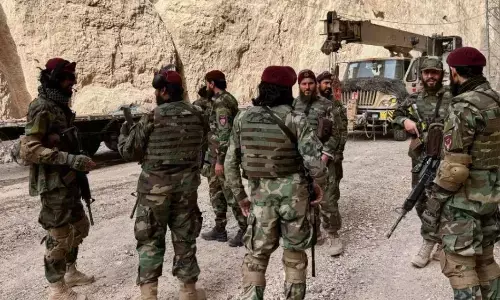 अफगानिस्तान का पाकिस्तान पर पलटवार, दर्जन भर चौंकियों पर किया कब्जा, 4 दिन पहले PAK सेना ने की थी एयरस्ट्राइक