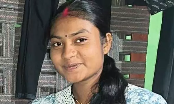 प्रसव के बाद महिला ने तोड़ा दम परिजनों ने लगाया लापरवाही का आरोप प्रसव के बाद महिला ने तोड़ा दम परिजनों ने लगाया लापरवाही का आरोप