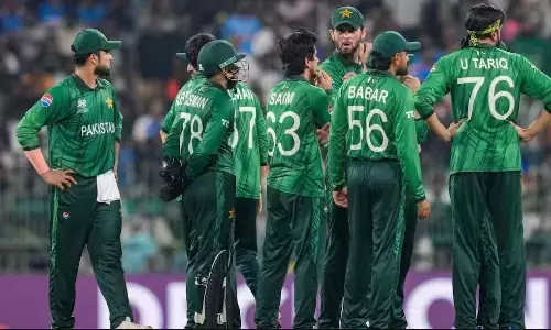 न्यूजीलैंड की हार के बाद बदले समीकरण, सेमीफाइनल में पहुंचने के लिए श्रीलंका के खिलाफ इतने ओवर में दर्ज करनी होगी जीत