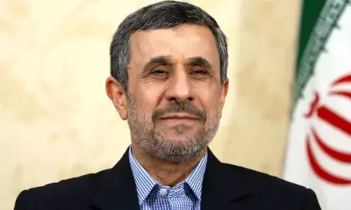 इजरायल ने ईरान के पूर्व राष्ट्रपति भवन पर किया हमला, ब्लास्ट में अहमदीनेजाद समेत कई सुरक्षाकर्मियों की मौत