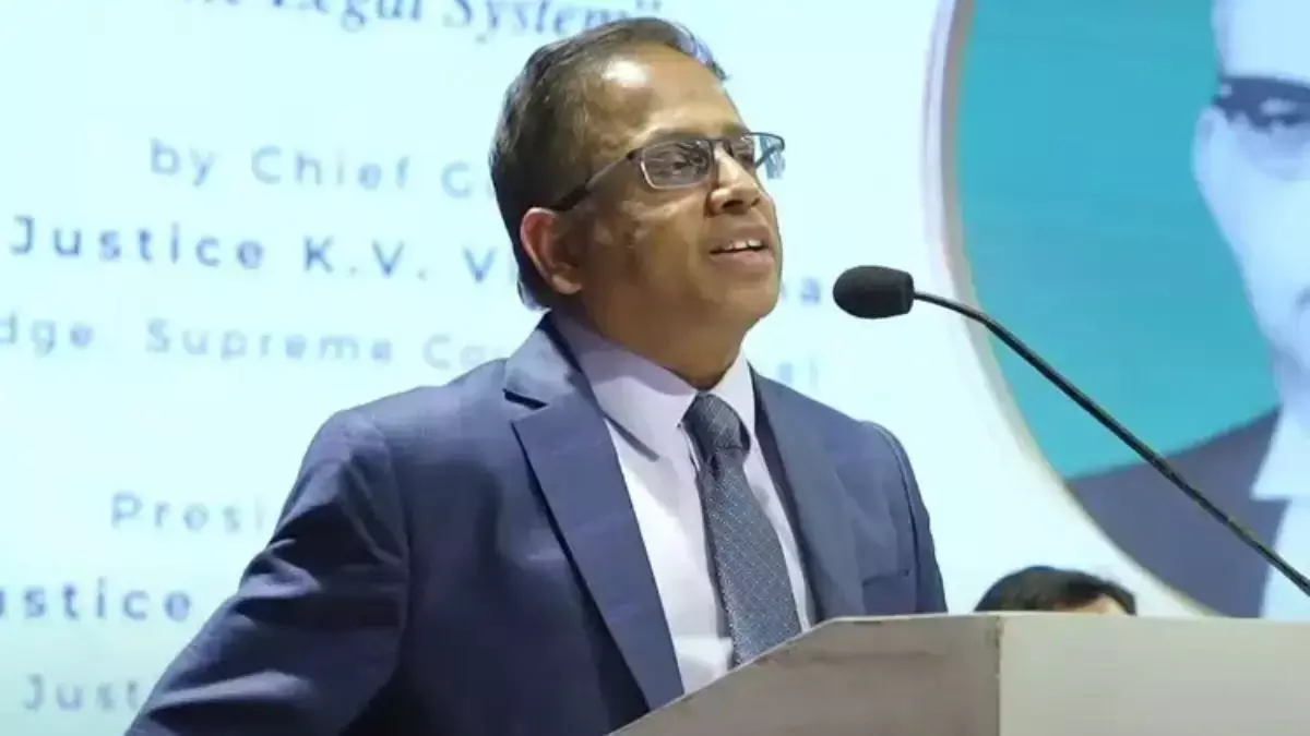 एमएनएलयू का चौथा दीक्षांत समारोह, न्यायमूर्ति चांदूरकर ने कहा - कानून सिर्फ धाराओं का ज्ञान नहीं, समाज के प्रति उत्तरदायित्व निभाए