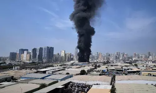 स्टडी टूर के लिए गए थे, अब भारत लौटना मुश्किल, पुणे के 84 MBA छात्र-4 शिक्षक, ठाणे के 23 लोग दुबई में फंसे