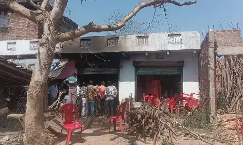 टेन्ट की दुकान में लगी आग, लाखों रूपए कीमत का सामान खाक, धरमपुर थाना क्षेत्र की खोरा चौकी मुख्यालय के समीप हुई घटना