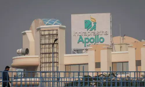 क्या अपोलो अस्पताल तकनीक आधारित स्वास्थ्य नेटवर्क के अधिग्रहण की तैयारी में?