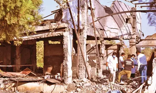 रोटी की तलाश - लौटी लाश, एसबीएल एनर्जी में हुए धमाके से 12 गांवों में पसरा मातम, डेटोनेटर पैकिंग यूनिट में सिलसिलेवार धमाके