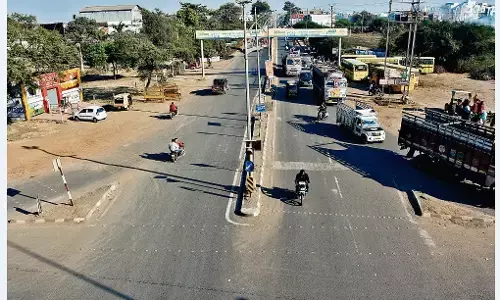 जबलपुर-पाटन फोरलेन निर्माण में भू-अर्जन की कोई जरूरत ही नहीं जबलपुर-पाटन फोरलेन निर्माण में भू-अर्जन की कोई जरूरत ही नहीं