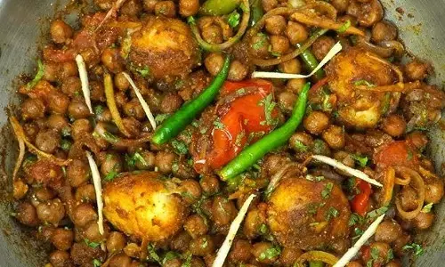 इस होली घर पर मेहमानों के लिए सर्व करें अमृतसरी छोलें की टेस्टी सब्जी, तारीफ करते नहीं थकेंगे लोग