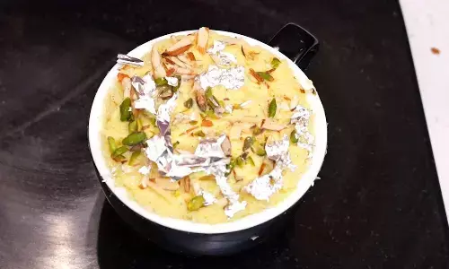 इस विमेन्स डे बनाएं कुछ यूनिक, रबड़ी केक खिला कर कराएं महिलाओं का मुंह मीठा, सबको आएगा पसंद!