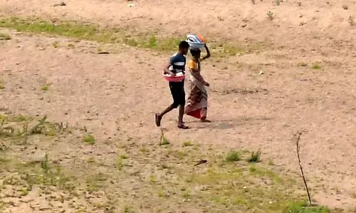 प्यासे खेत, बहते नल लोगों से यह कैसा छल - शहर में 35% जल बर्बादी, संकट टालने ठोस उपाय योजना नहीं बन पा रही है