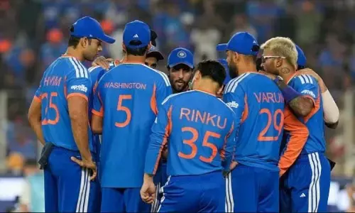 वर्ल्डकप के बाद ट्रेन से अपने घर पहुंचा टीम इंडिया का ये स्टार ऑलराउंडर, कोई पहचाने न इसलिए छिपकर किया सफर