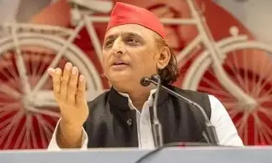 LPG गैस की किल्लत पर बोले अखिलेश यादव, डबल इंजन की सरकार क्या कर रही, हॉस्टल-मेस में सिलेंडर नहीं